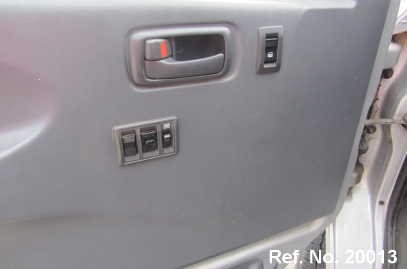  Toyota / Hiace Stock No. 20013