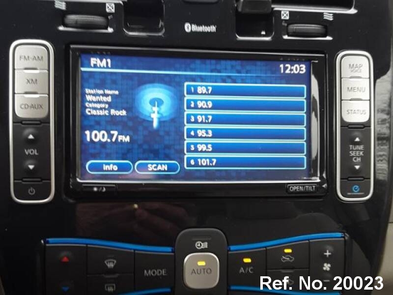  Nissan / Leaf Stock No. 20023