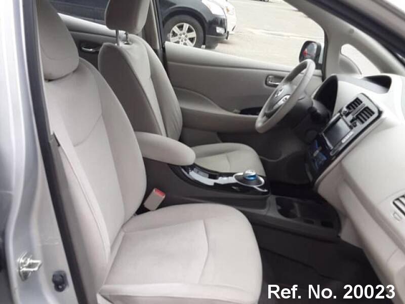  Nissan / Leaf Stock No. 20023