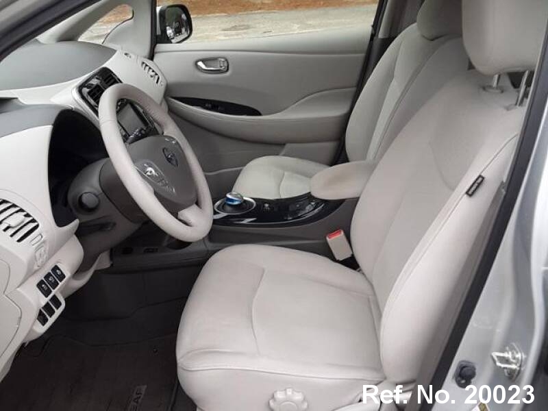  Nissan / Leaf Stock No. 20023